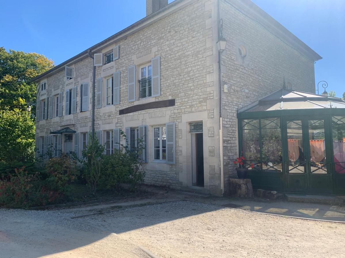 Chambres D'Hotes Dans Une Maison De Caractere Mussey-sur-Marne Экстерьер фото